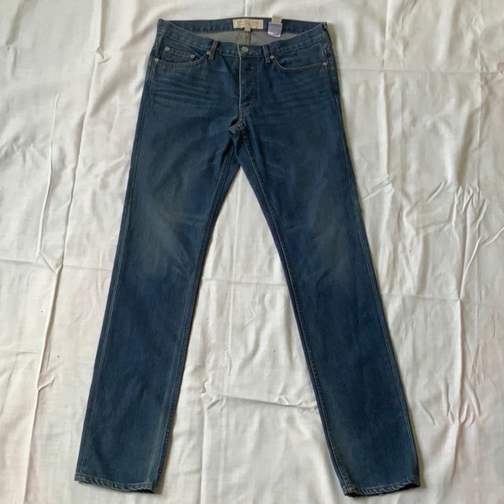 NWOT Mark Jacobs medium wash button fly jeans